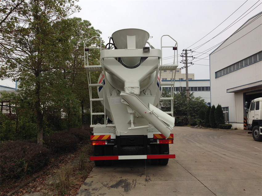 東風(fēng)大力神12方攪拌車