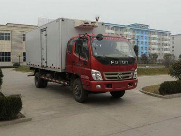 福田排半5.1米貨廂冷藏車
