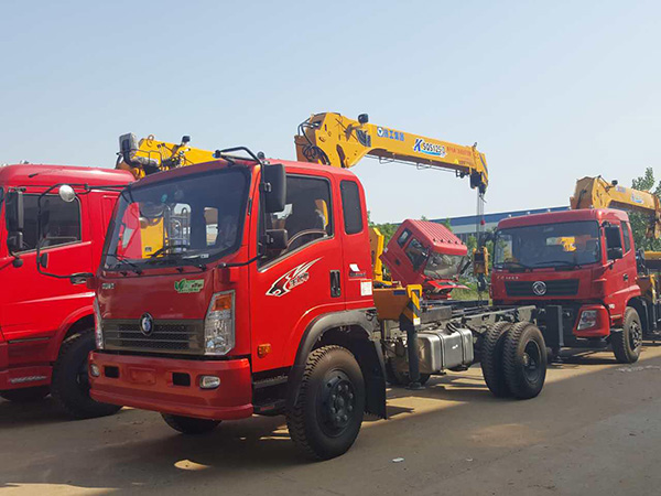 王牌3.6米貨廂藍牌隨車吊 王牌3.6米貨廂藍牌隨車吊