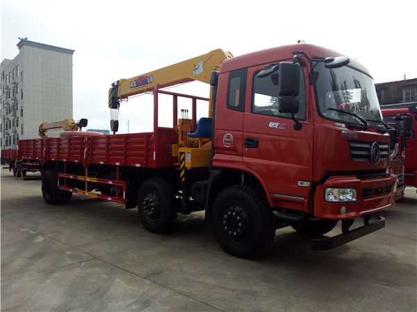 東風前四后四飛濤8噸隨車吊 東風前四后四飛濤8噸隨車吊