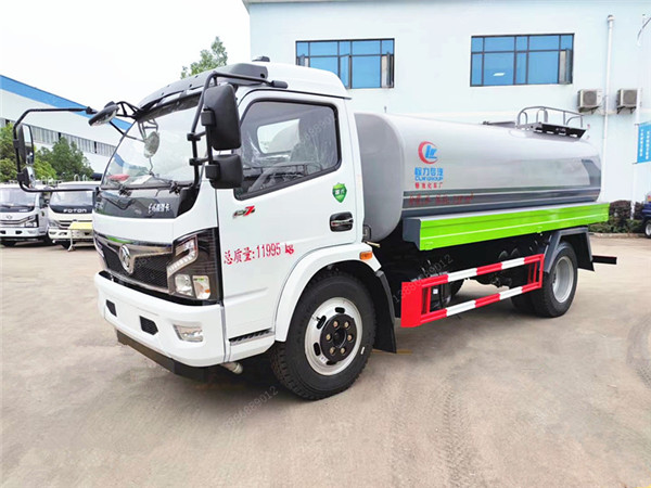 新款東風福瑞卡8.5噸程力灑水車發(fā)遼寧！