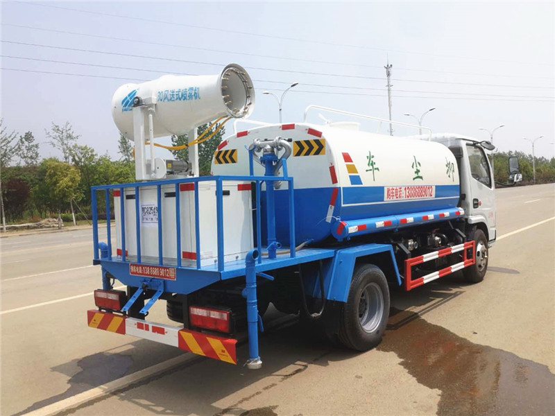 東風多利卡藍牌霧炮車 東風多利卡藍牌霧炮車