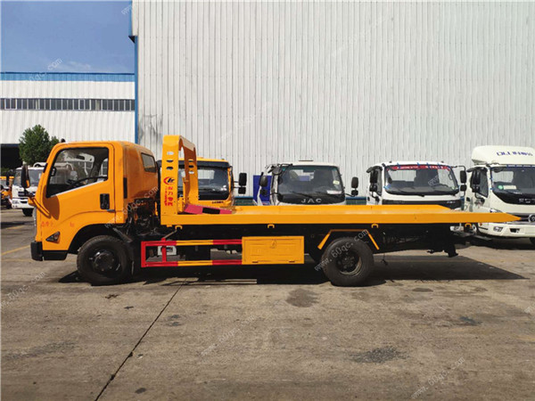 江鈴凱銳一拖二平板清障車(chē) 江鈴凱銳一拖二平板清障車(chē)