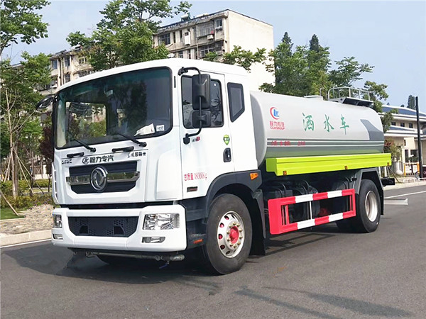 選購礦用工地灑水車,記住幾點買的安全又好用