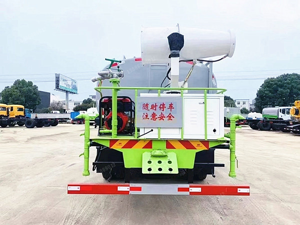 東風F5華神12噸霧炮車