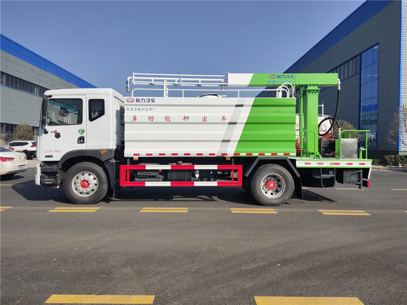 東風(fēng)多利卡鐵路抑塵車